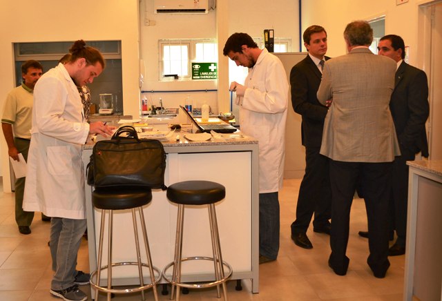 Visita Laboratorios vinculacion